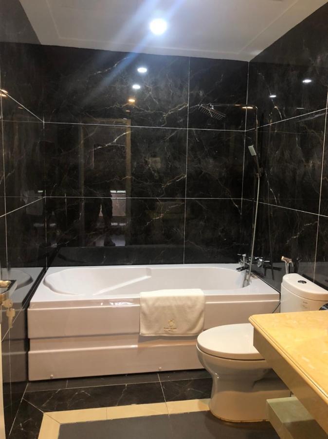 Rubyqueen Halong Hotel Hạ Long-öböl Kültér fotó