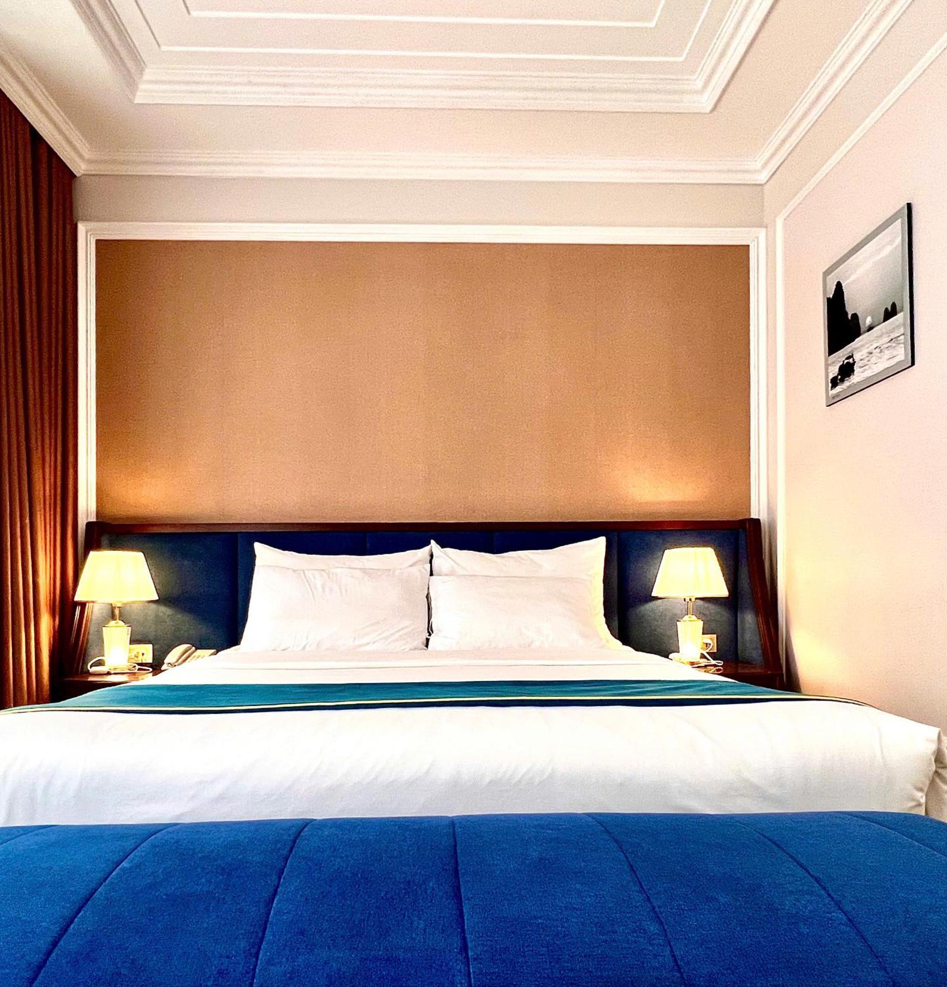 Rubyqueen Halong Hotel Hạ Long-öböl Kültér fotó